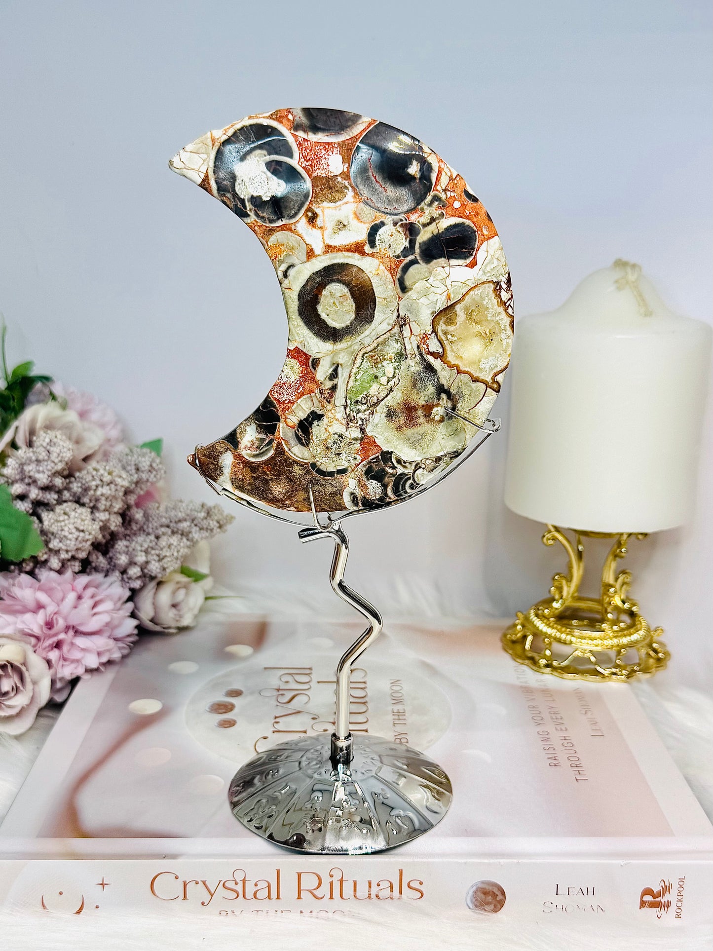 Druzy Money Agate Moon on Stand 20cm