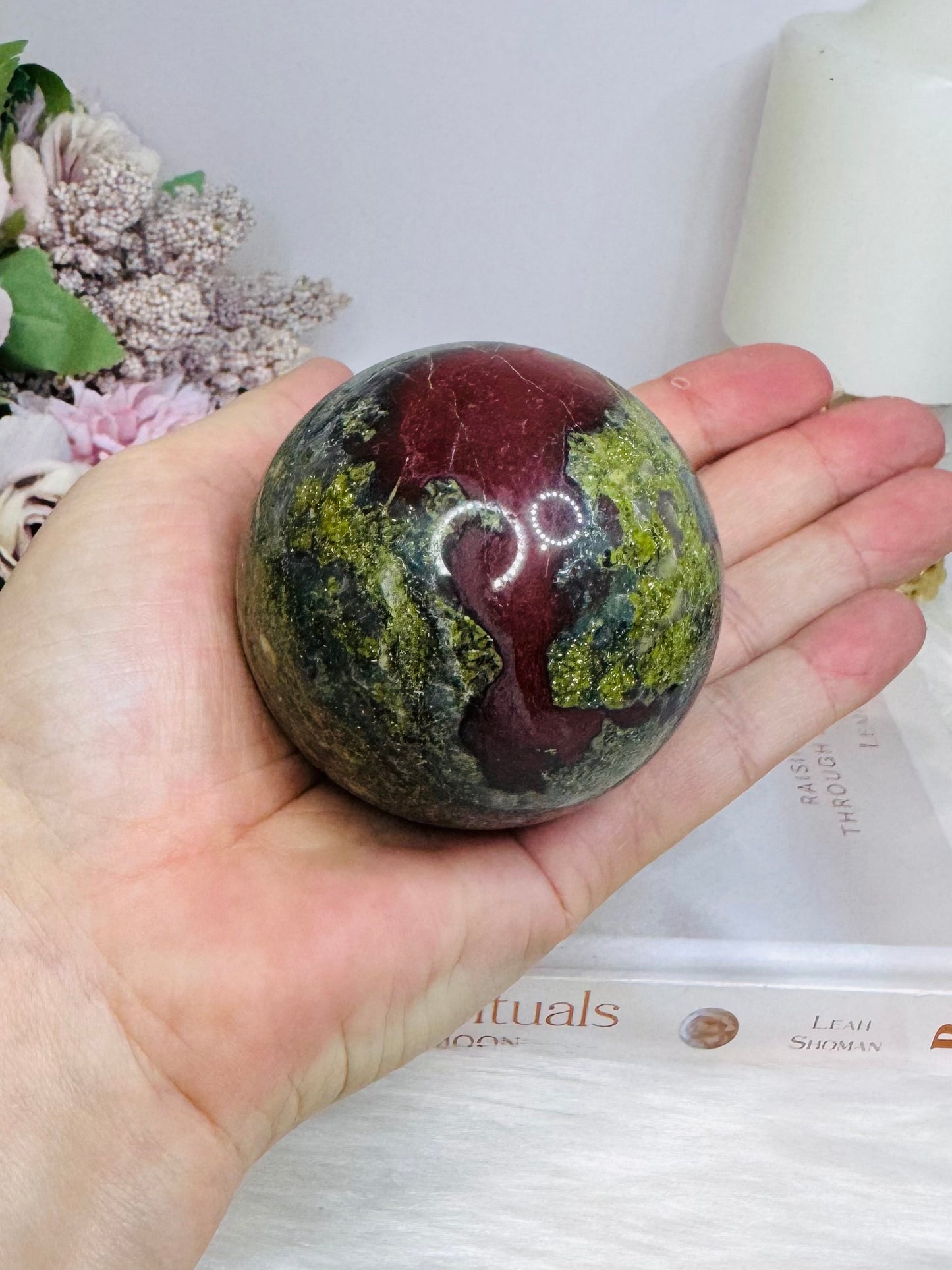 Dragons Blood Sphere on Stand 394g