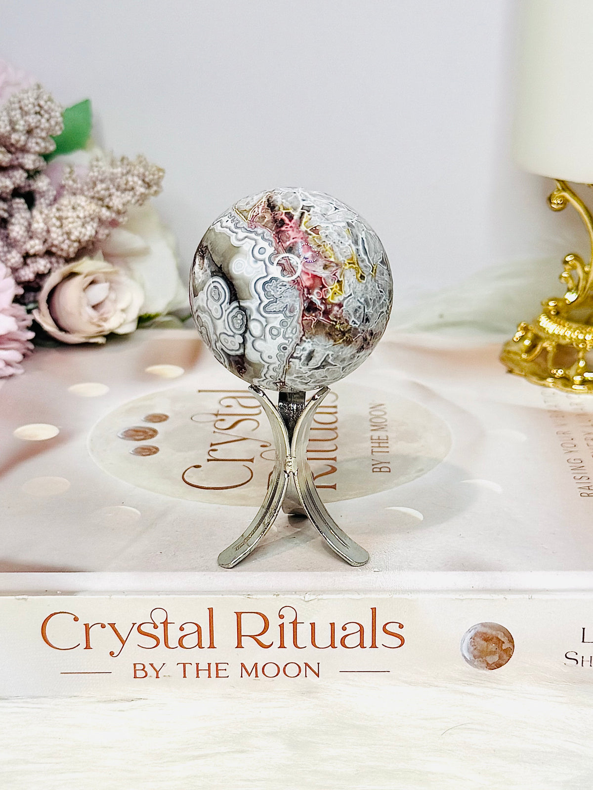 Mexican Crazy Lace Sphere on Stand 110g