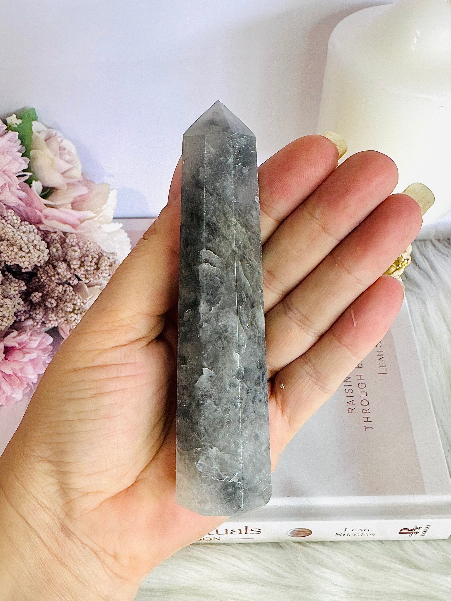 Tall 12cm Cloud | Grey Quartz Tower