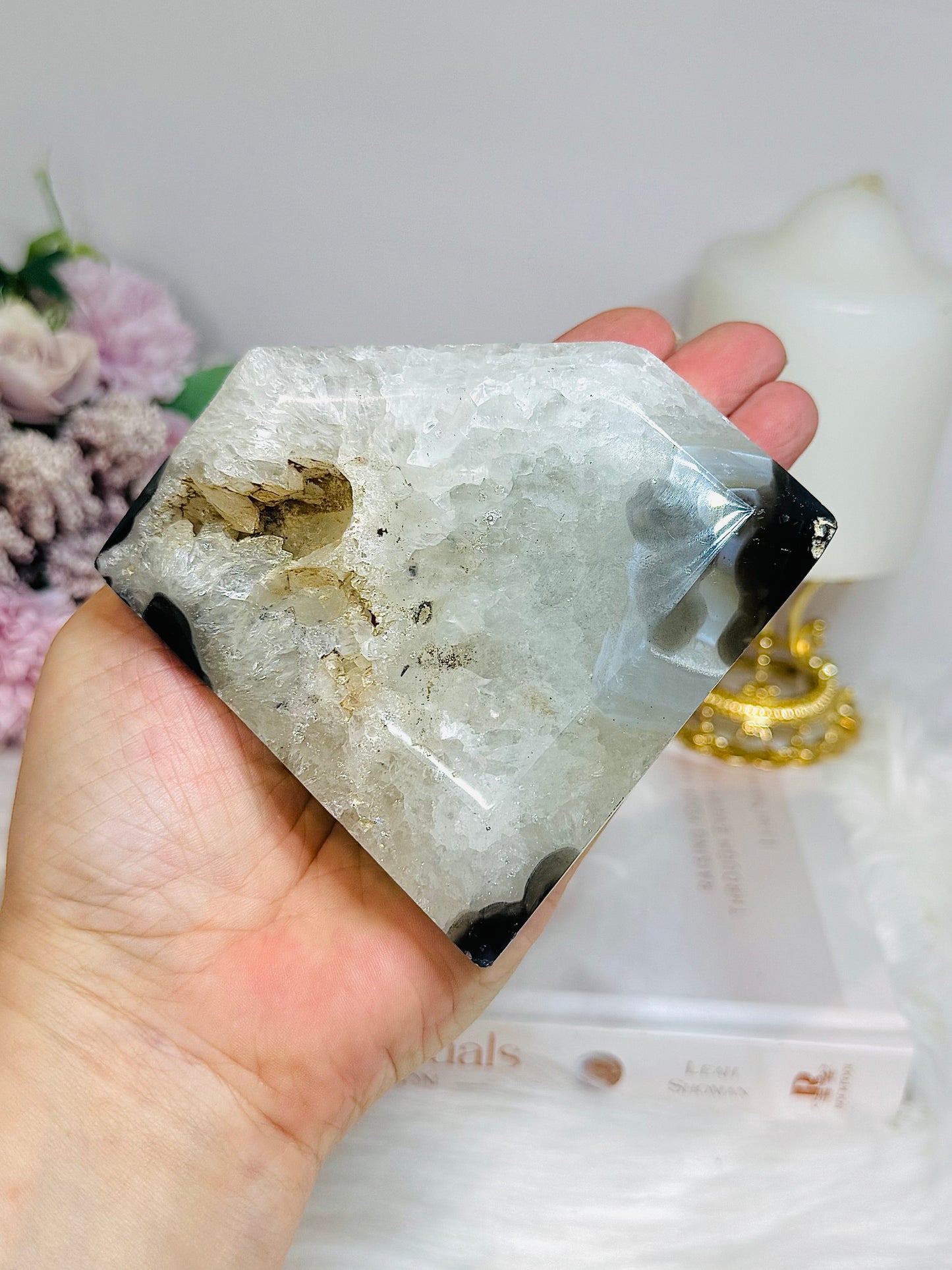 Druzy Agate Pentagon Freeform On Stand 12cm 598g