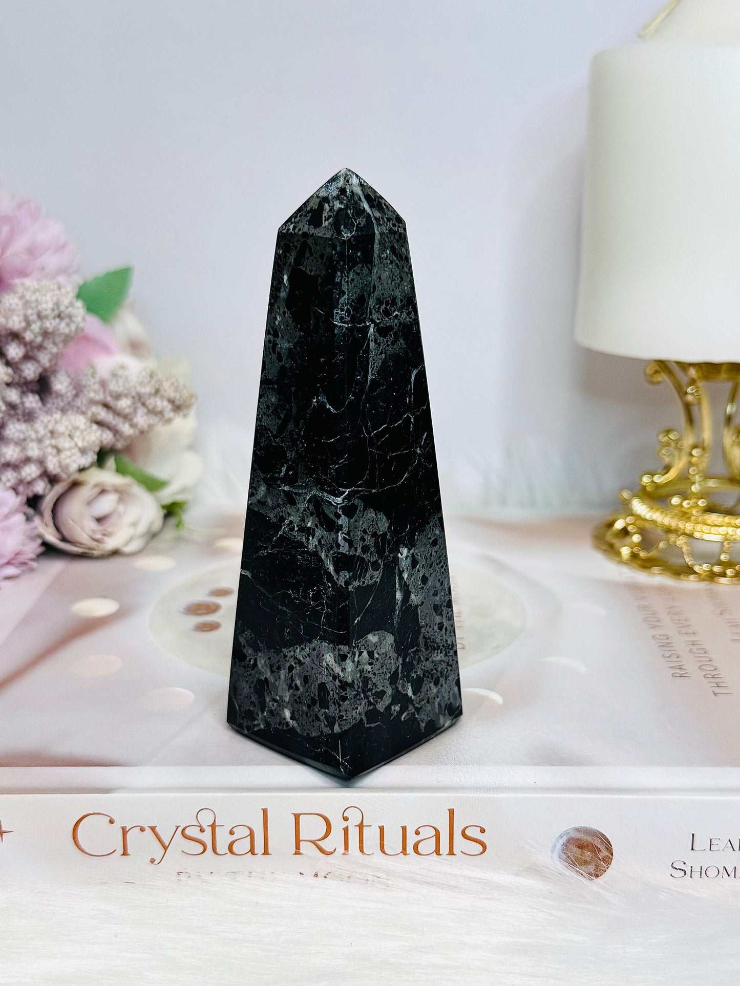 Black Onyx Tower 11cm