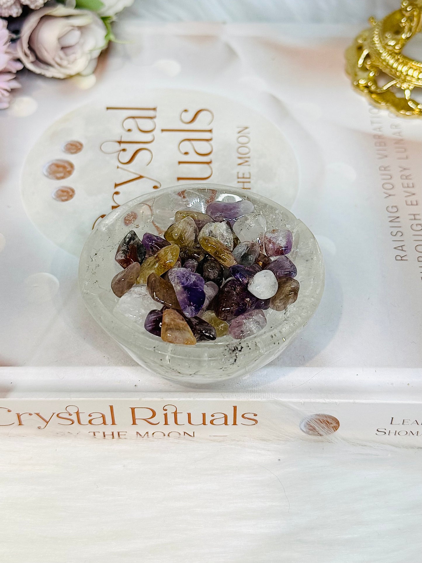 Clear Quartz Small Bowl with Rare Auralite 23 Chips 174g