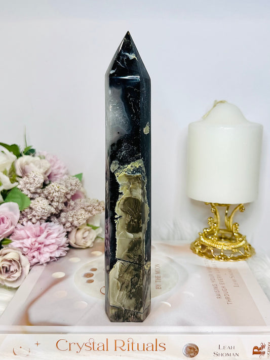 Volcano Agate Tower (UV Reactive) 20.5cm