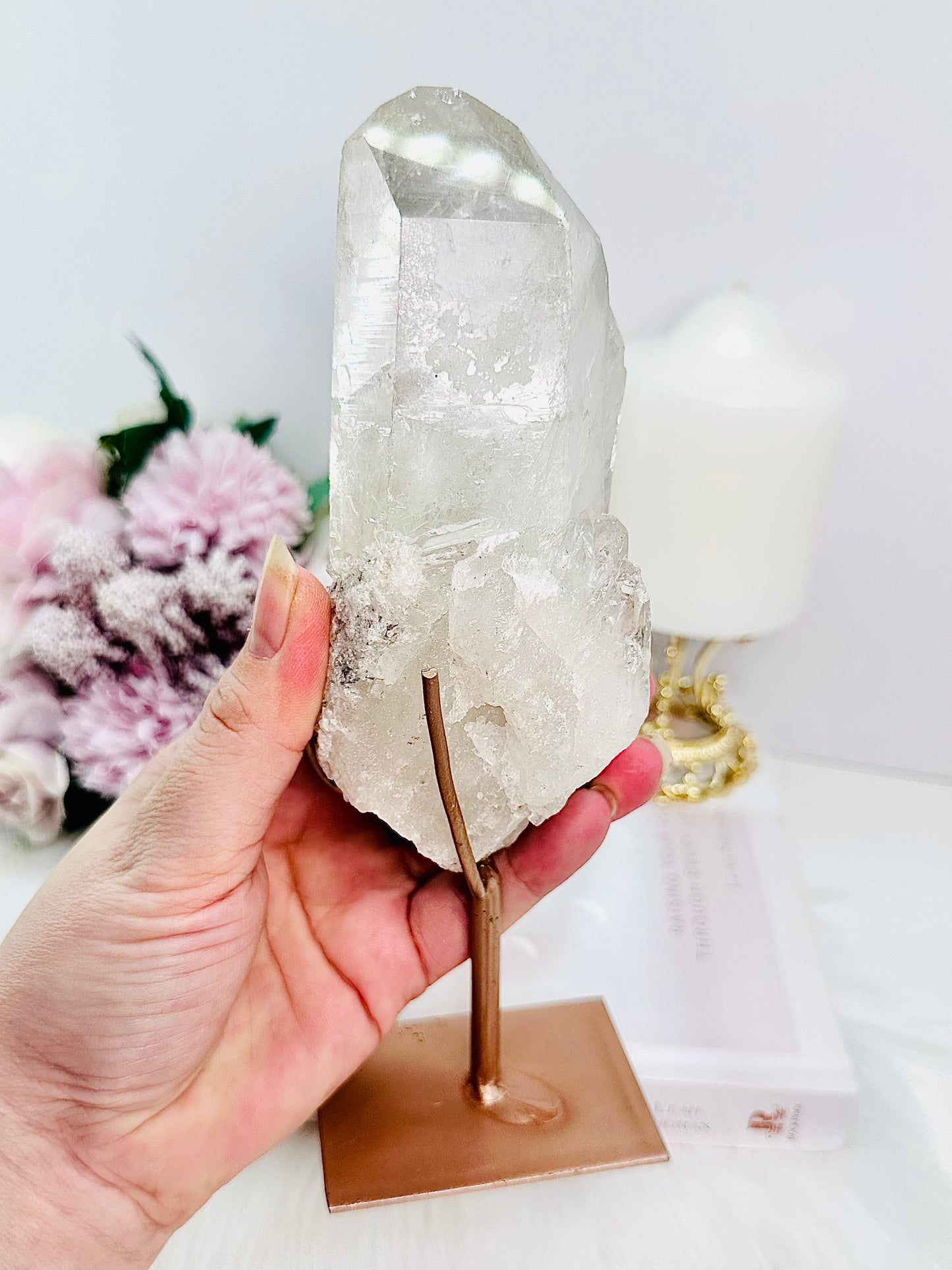 A Master Healer ~ Beautiful Large Chunky 20cm 607gram Clear Quartz Point On Rose Gold Stand From Brazil