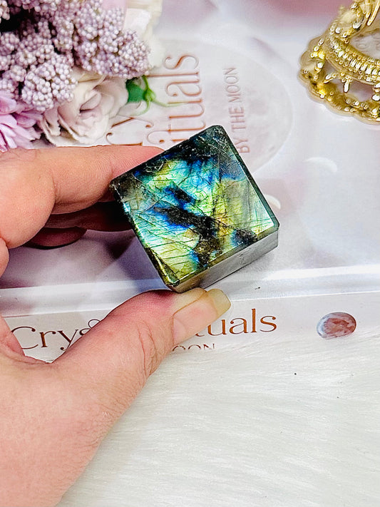 Gorgeous Labradorite Cube with Beautiful Flash Approx 4cm