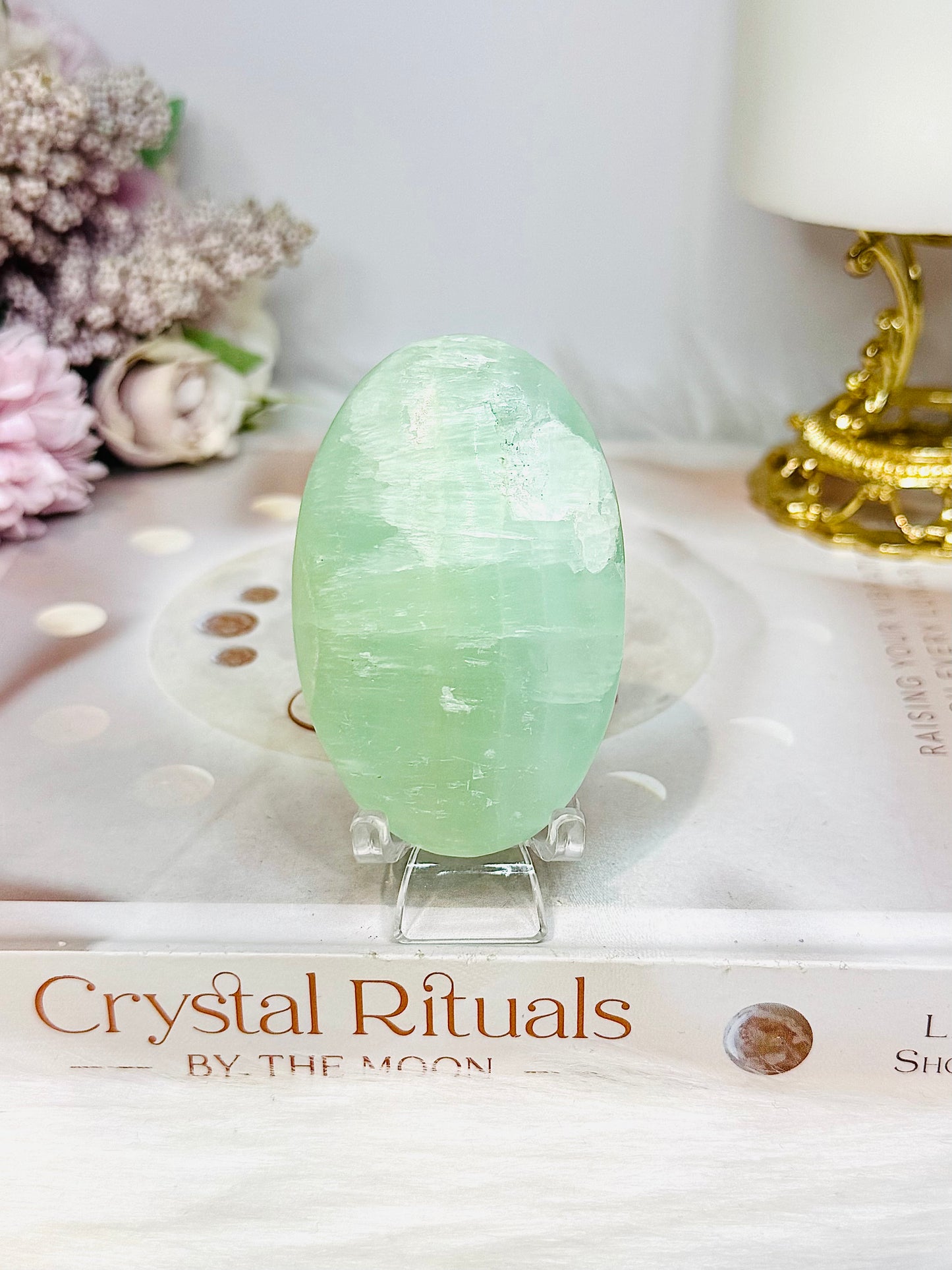 Pistachio Calcite Palm Stone (stand is display only)