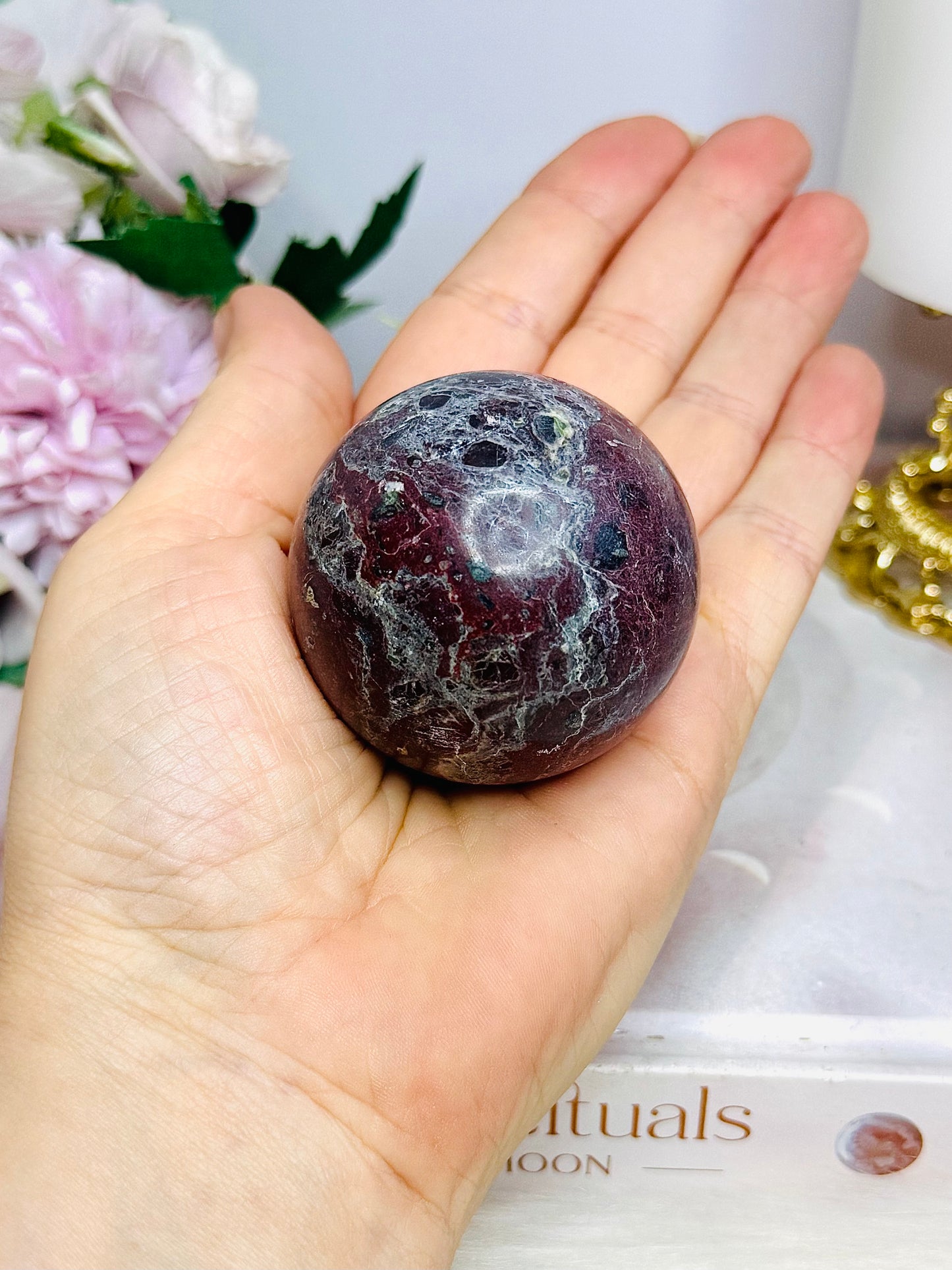 Red Onyx Sphere on Stand 168g