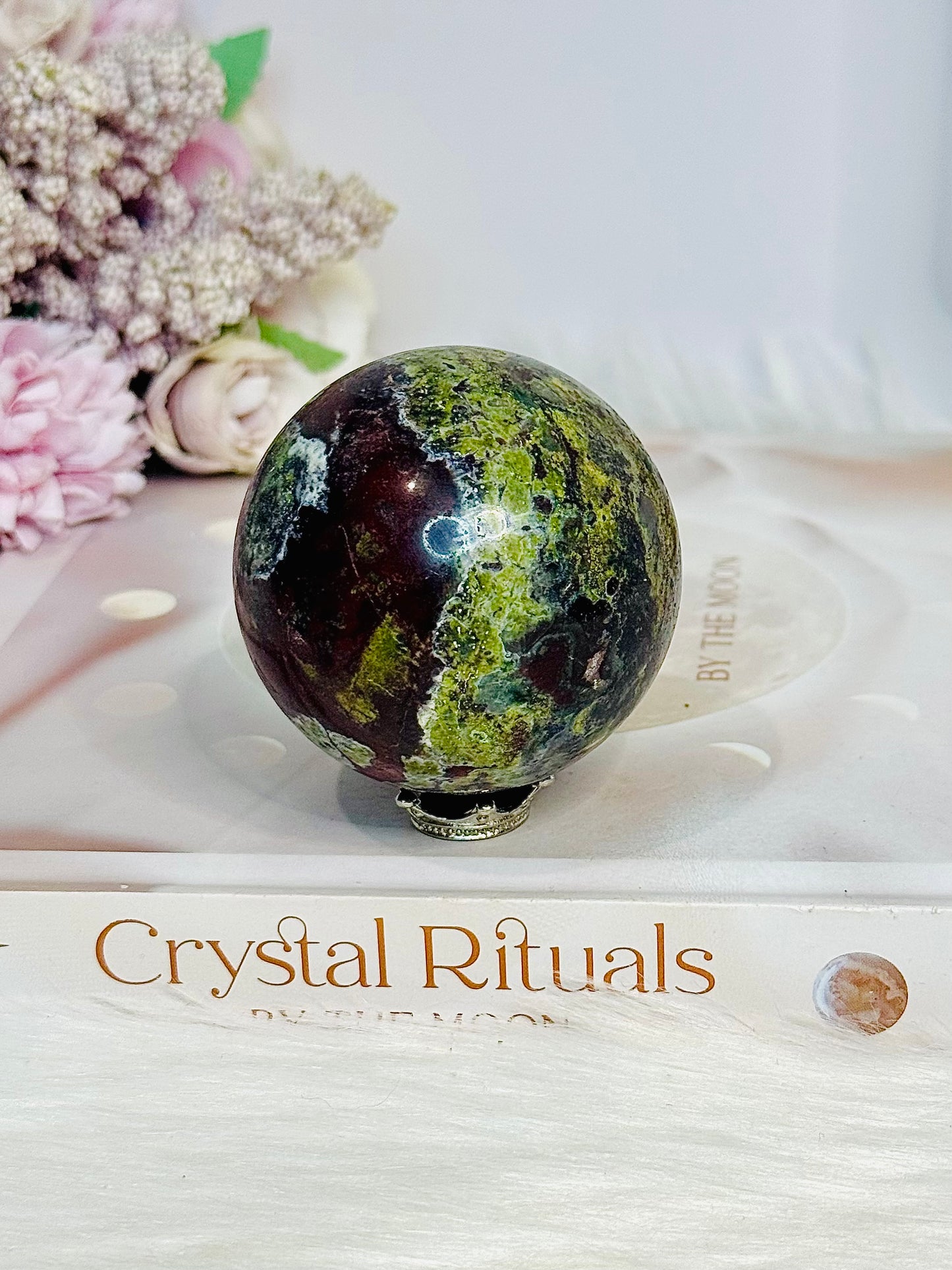 Dragons Blood Sphere on Stand 270g