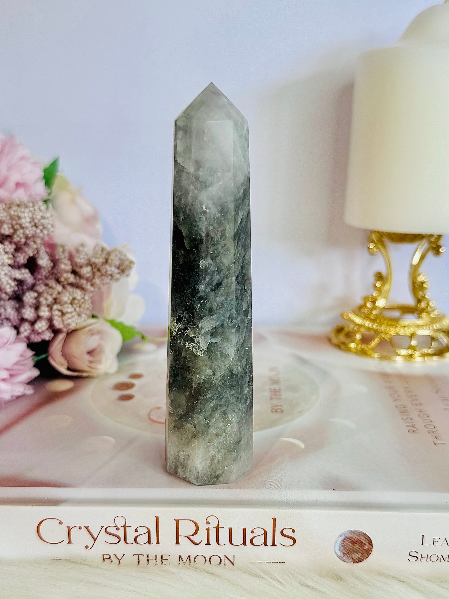 Tall 12cm Cloud | Grey Quartz Tower