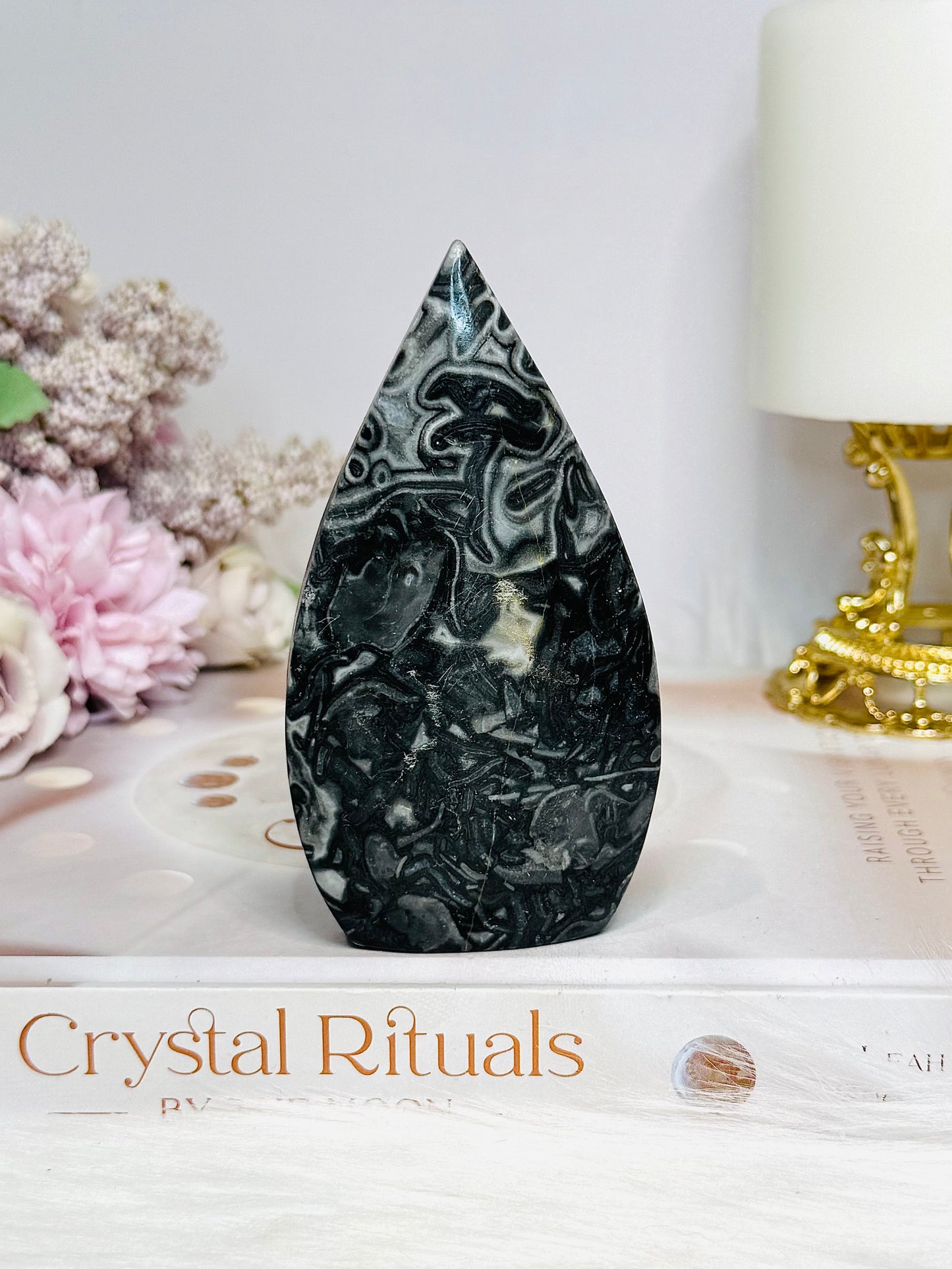 Black Panda Calcite Flame 10cm
