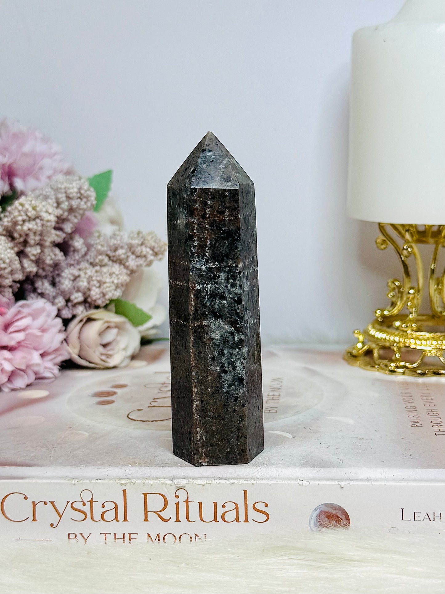 Yooperlite (UV Reactive) Tower 10cm