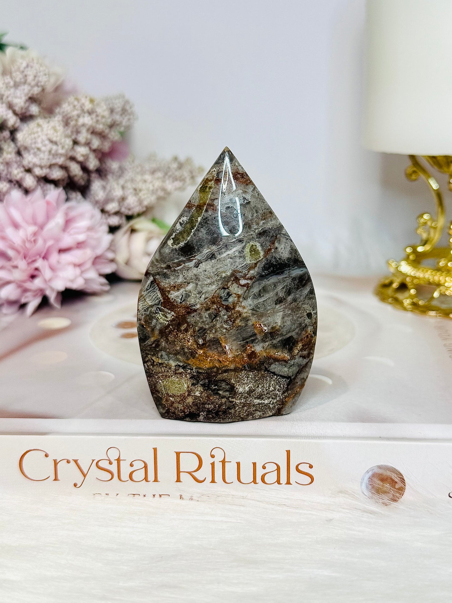 Jasper Carved Flame 7.5cm