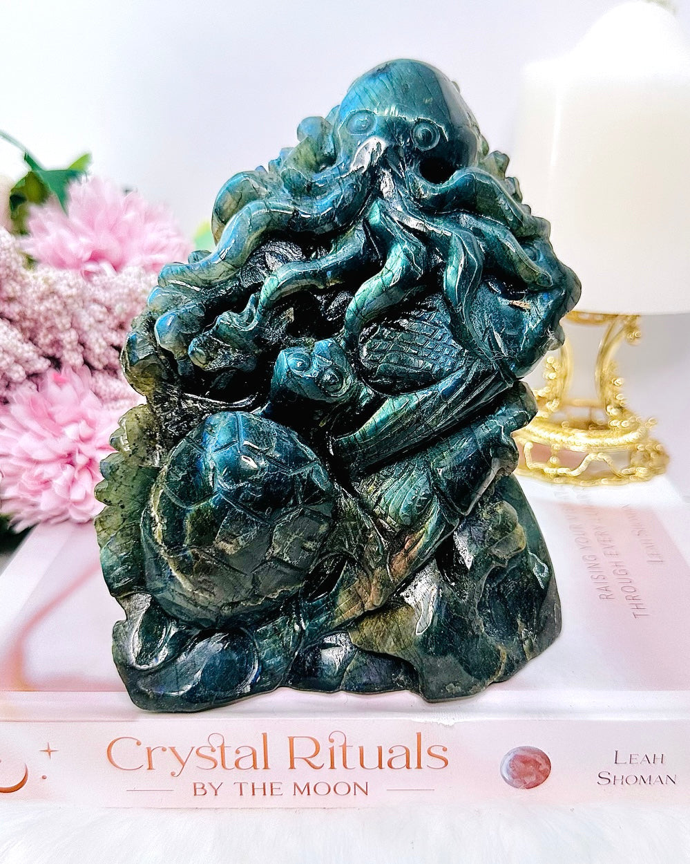 Full of Flash Huge 1.2KG 17cm Tall Labradorite Carved Sea Life With An Octopus & Turtle