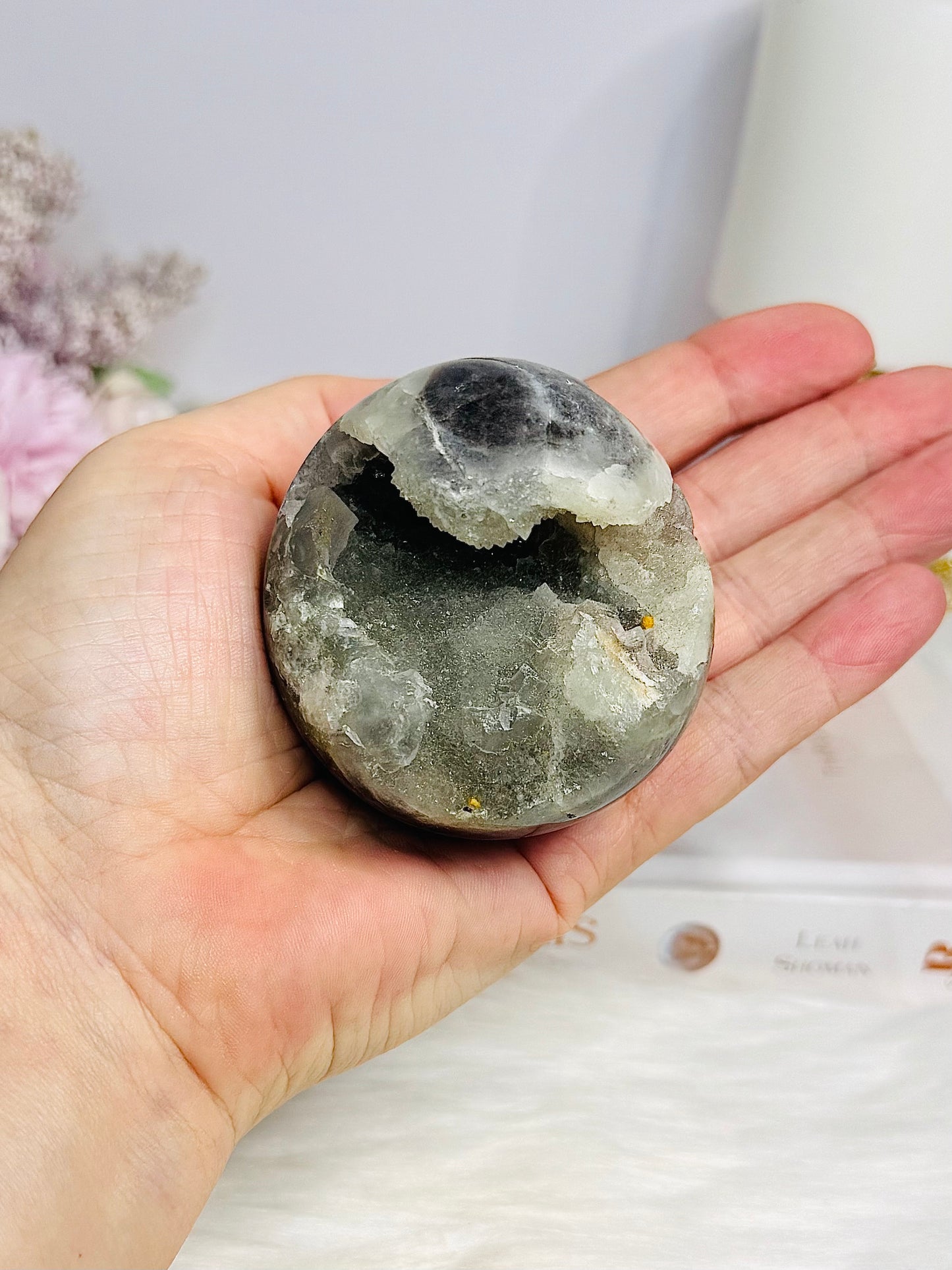Druzy Agate Sphere on Stand 228g