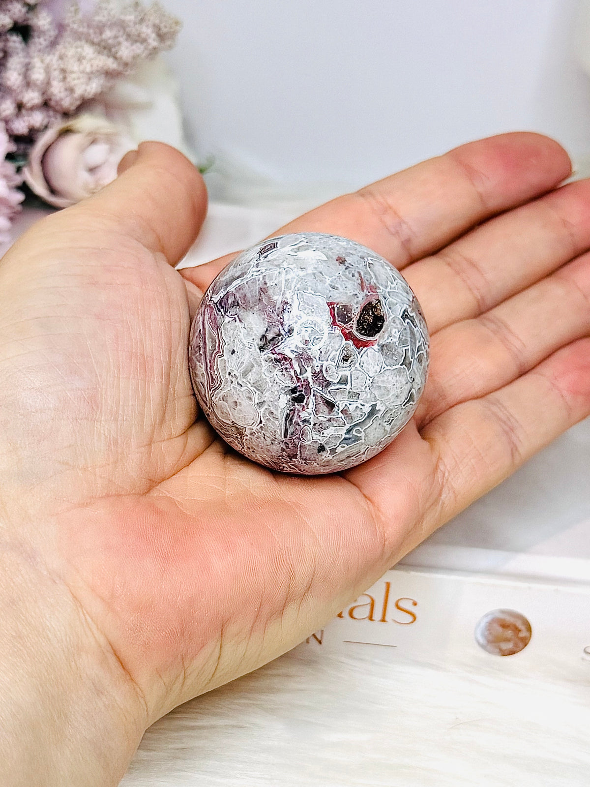 Mexican Crazy Lace Sphere on Stand 110g