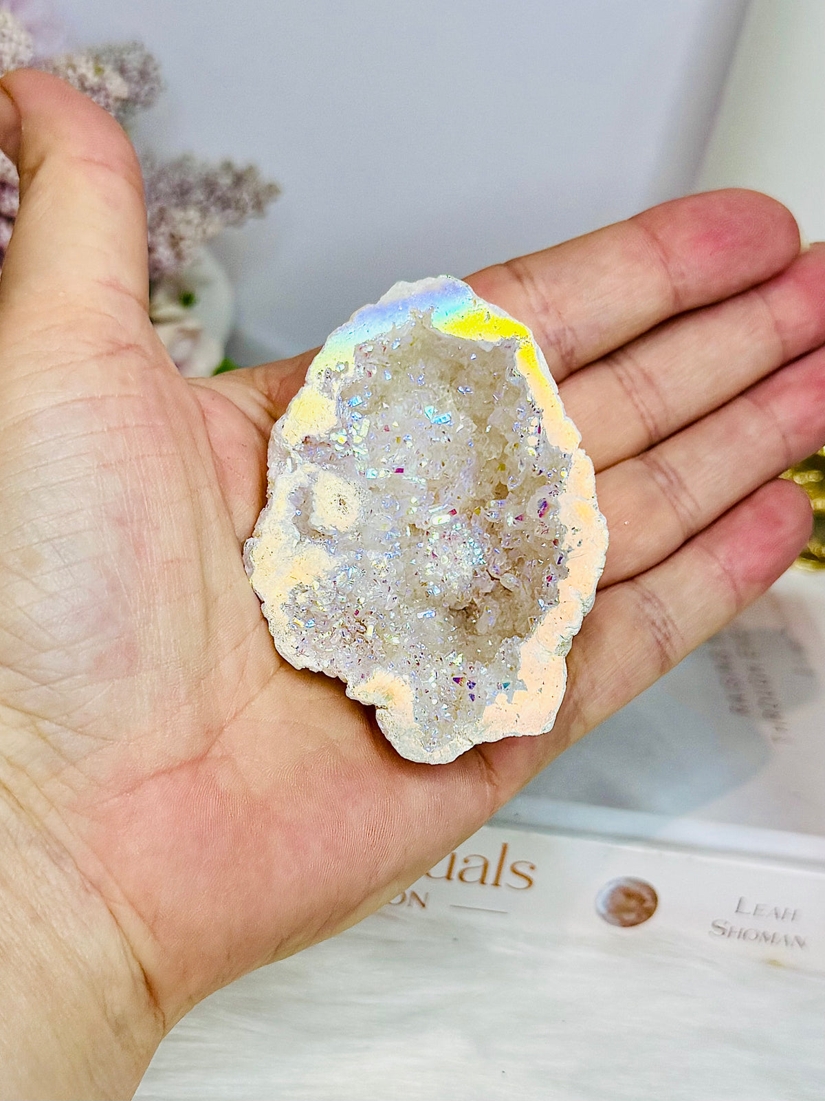 Angel Aura Moroccan Geode (stand is display only)
