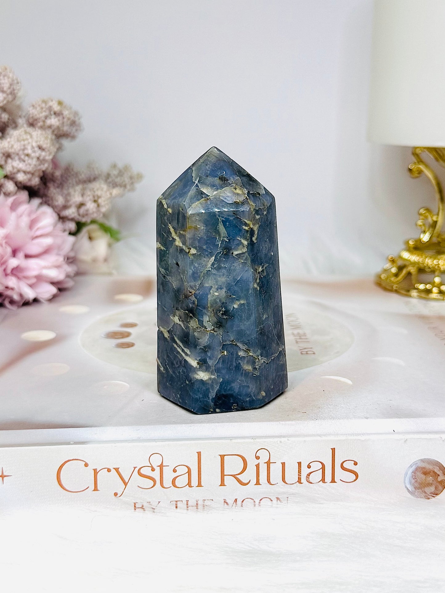Periwinkle Chalcedony Tower 7cm