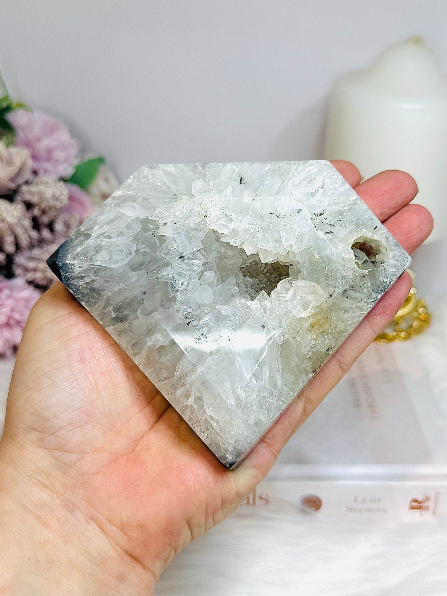 Druzy Agate Pentagon Freeform On Stand 12cm 598g
