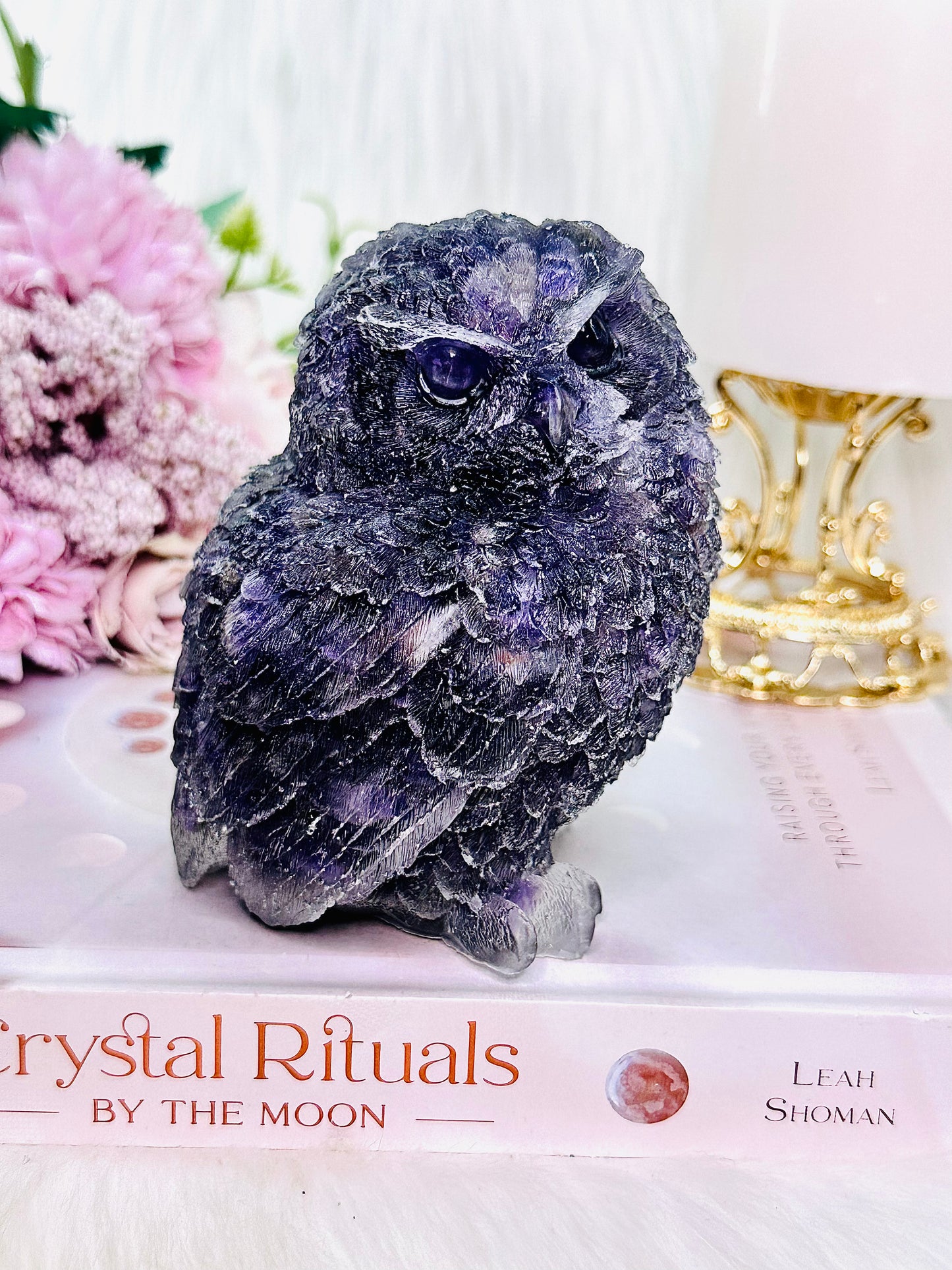 Absolutely Gorgeous Large 604gam Amethyst Filled Resin Owl