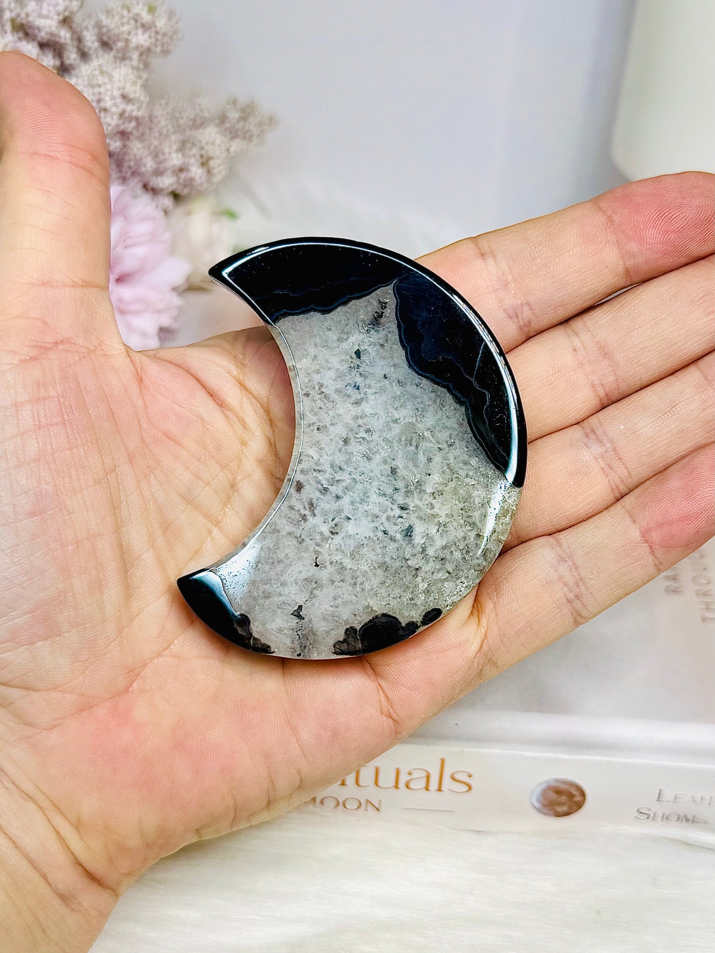 Black Agate Moon 7cm