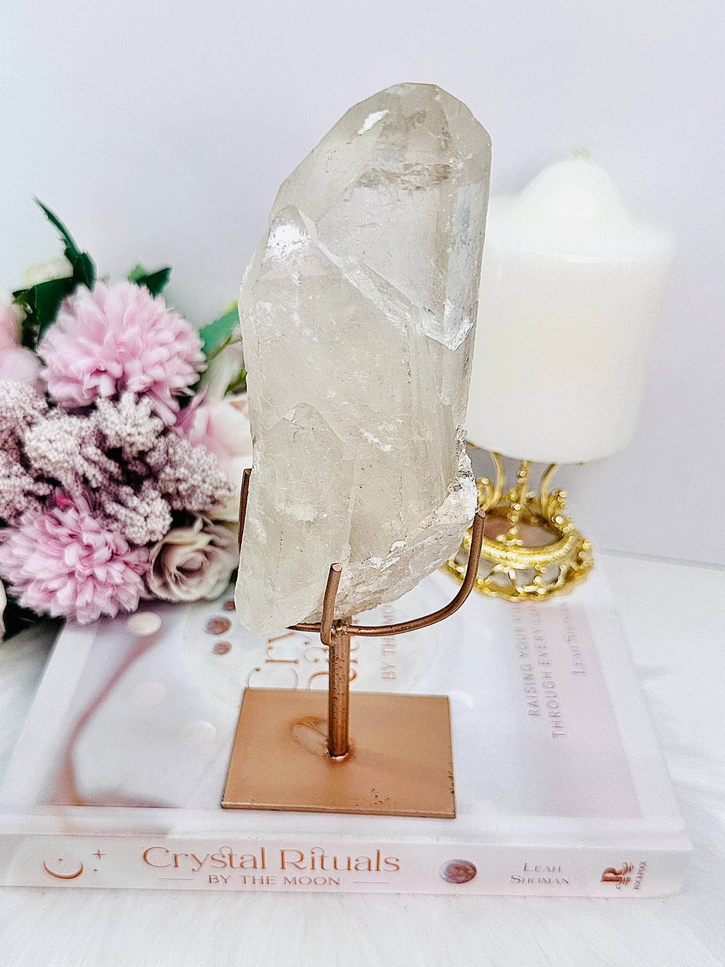 A Master Healer ~ Beautiful Large Chunky 20cm 607gram Clear Quartz Point On Rose Gold Stand From Brazil