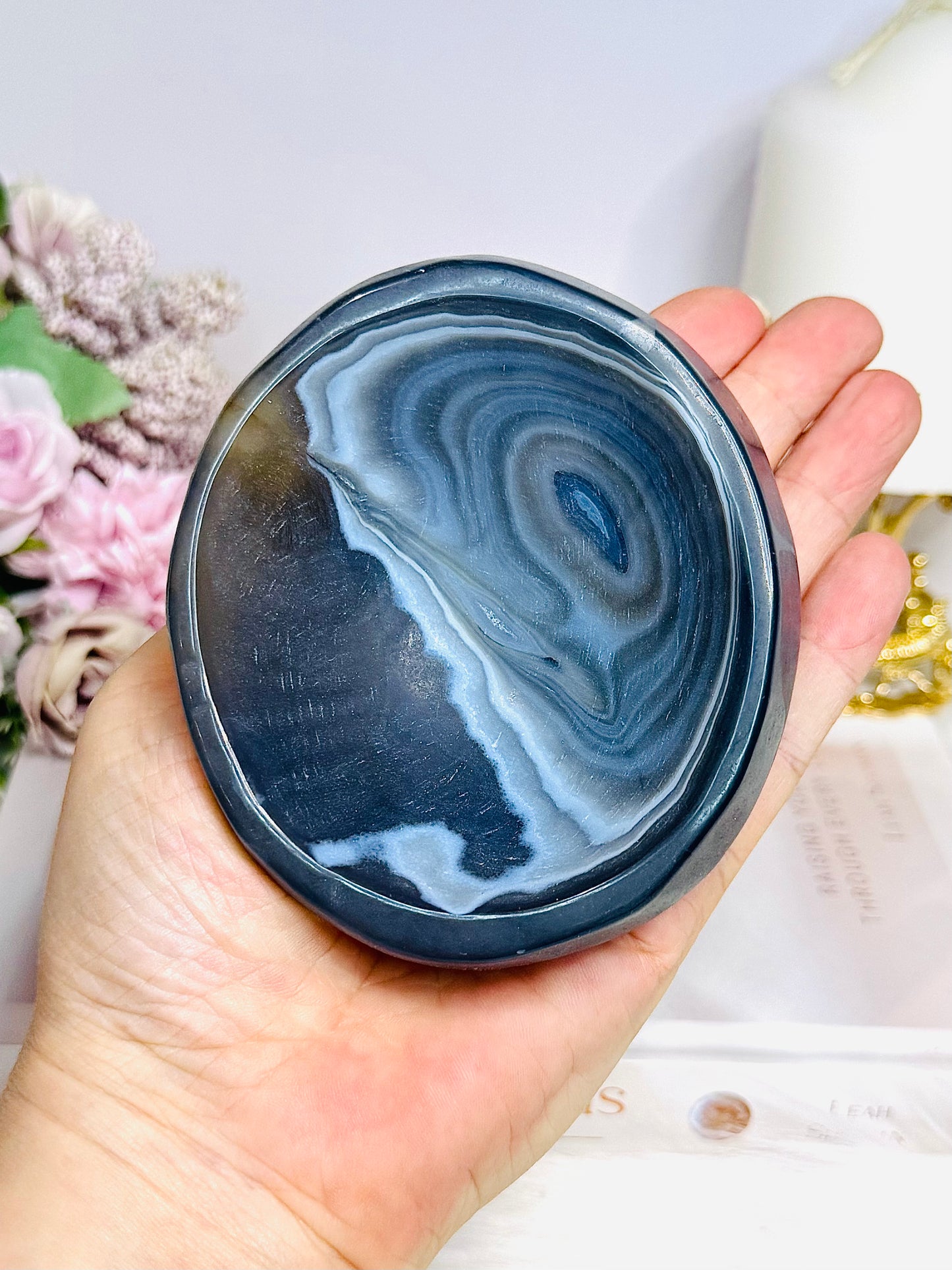 Agate Carved Bowl 9.5cm 318g