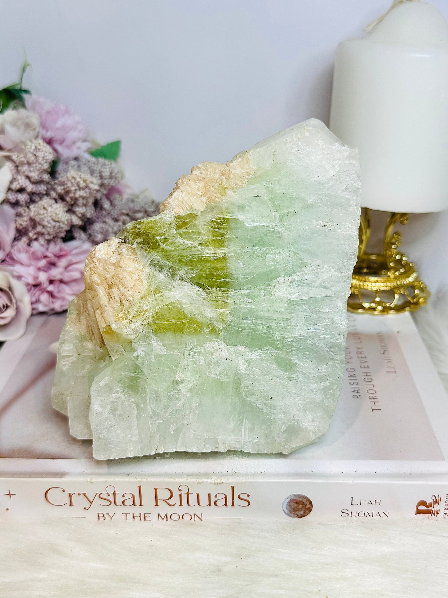 Large Pistachio Calcite Natural Specimen Freeform 11cm 1.15KG
