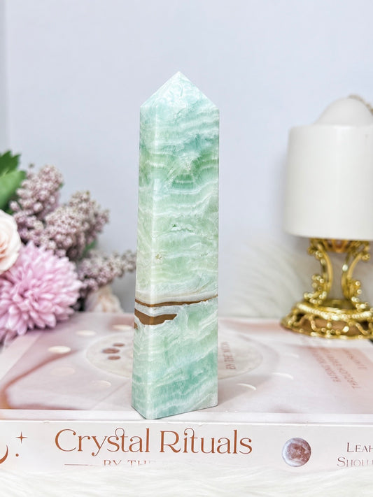 Pistachio Calcite Tower 13.5cm