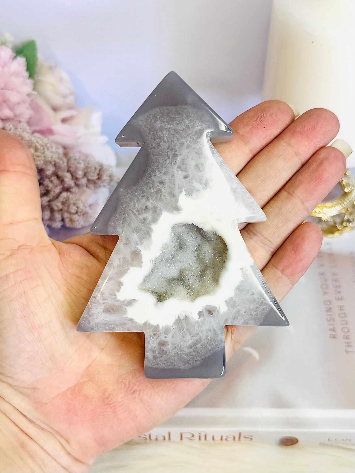 Stunning Sugar Druzy Agate Carved Christmas Tree 12cm