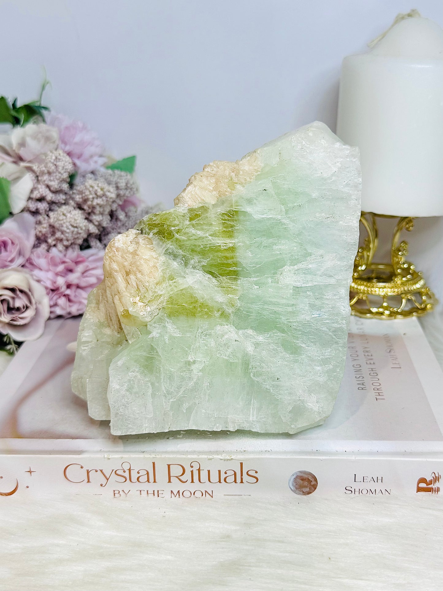 Large Pistachio Calcite Natural Specimen Freeform 11cm 1.15KG