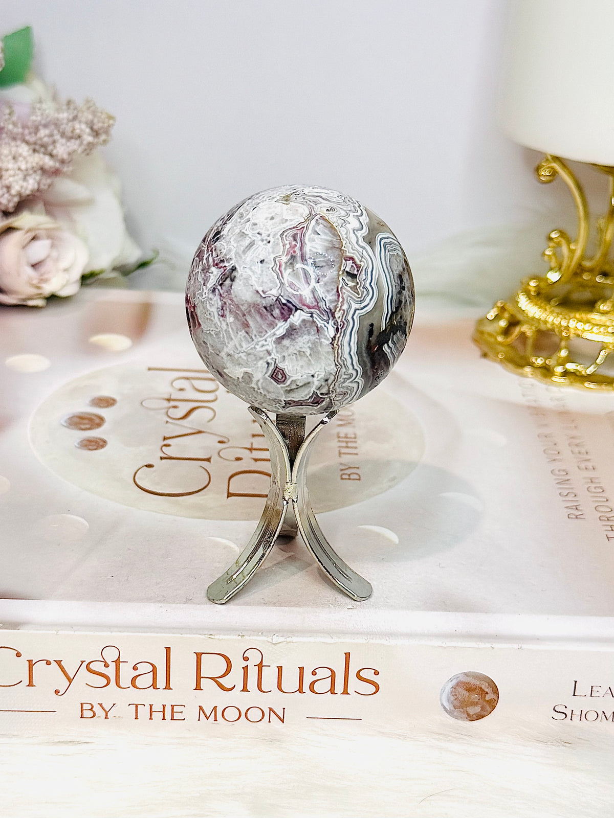 Mexican Crazy Lace Sphere on Stand 110g