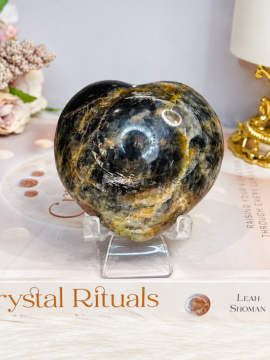 Black Moonstone Puffy Heart with Flash 249g