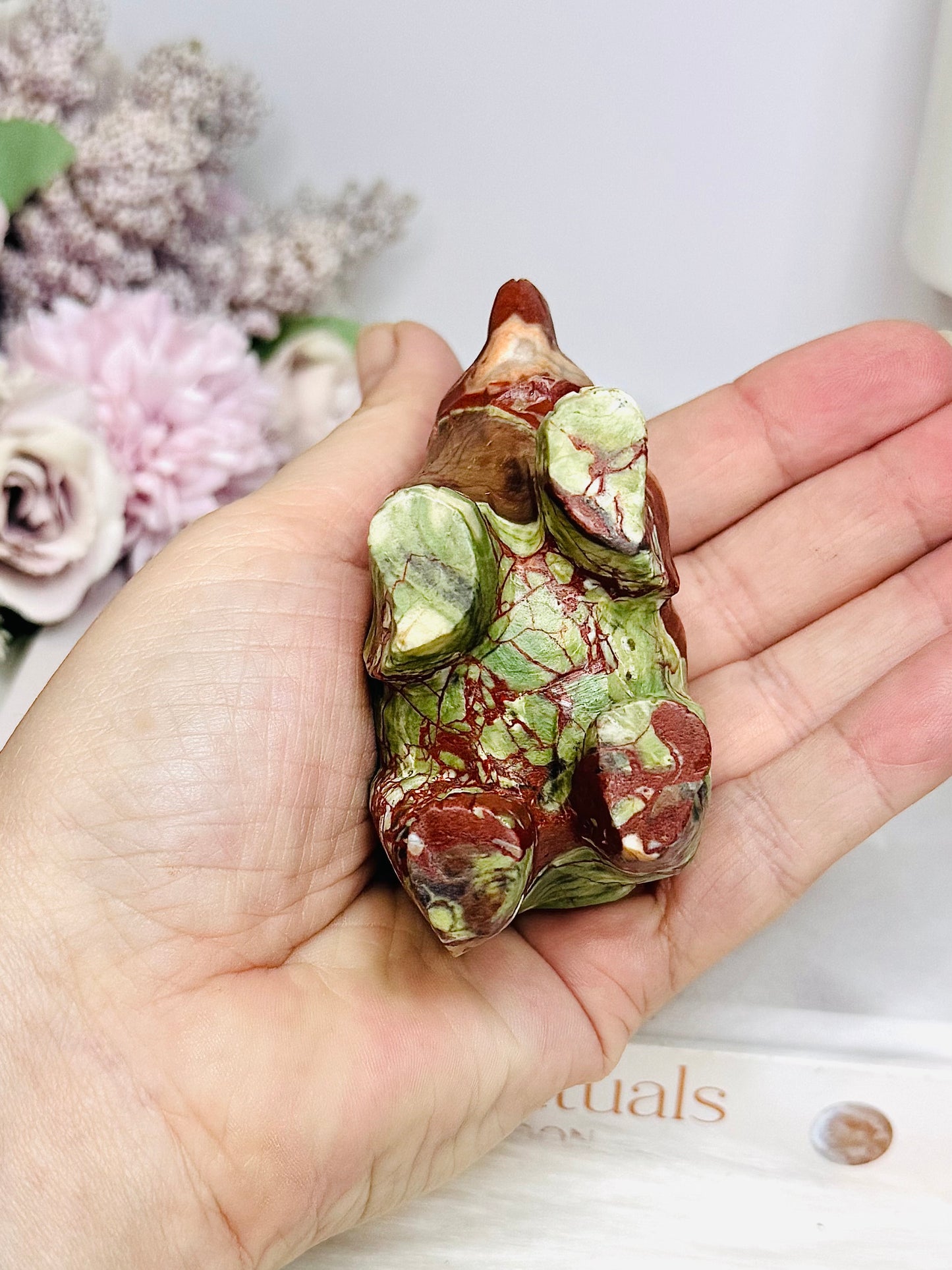 Money Agate Carved Bear 8cm
