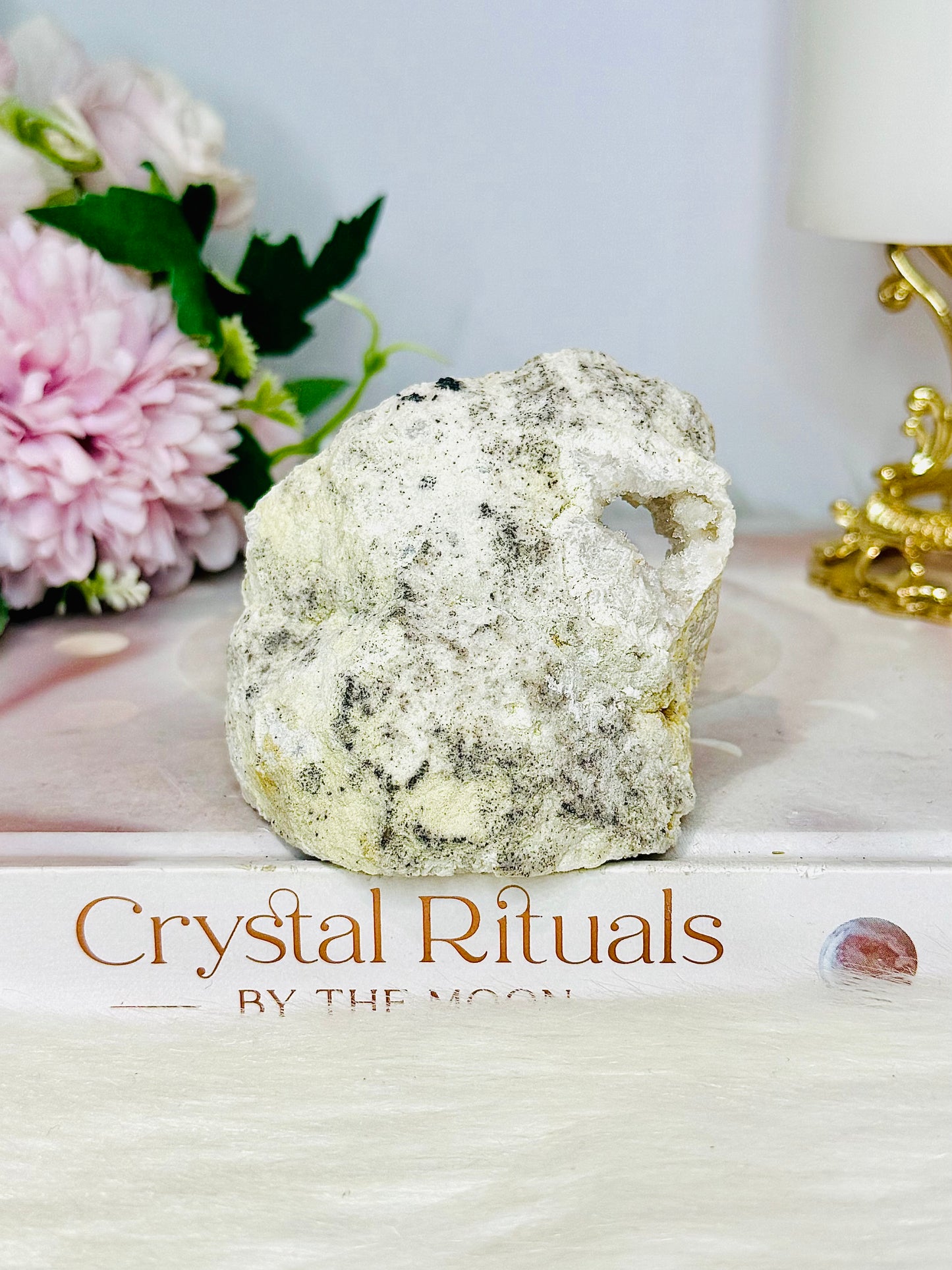 Natural Quartz Freeform 6.5cm