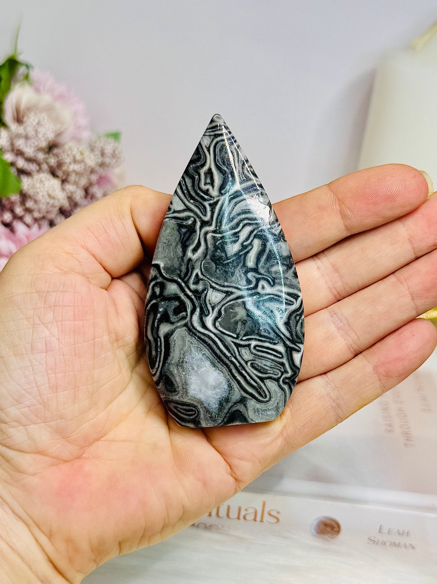Black Panda Calcite Flame 9cm