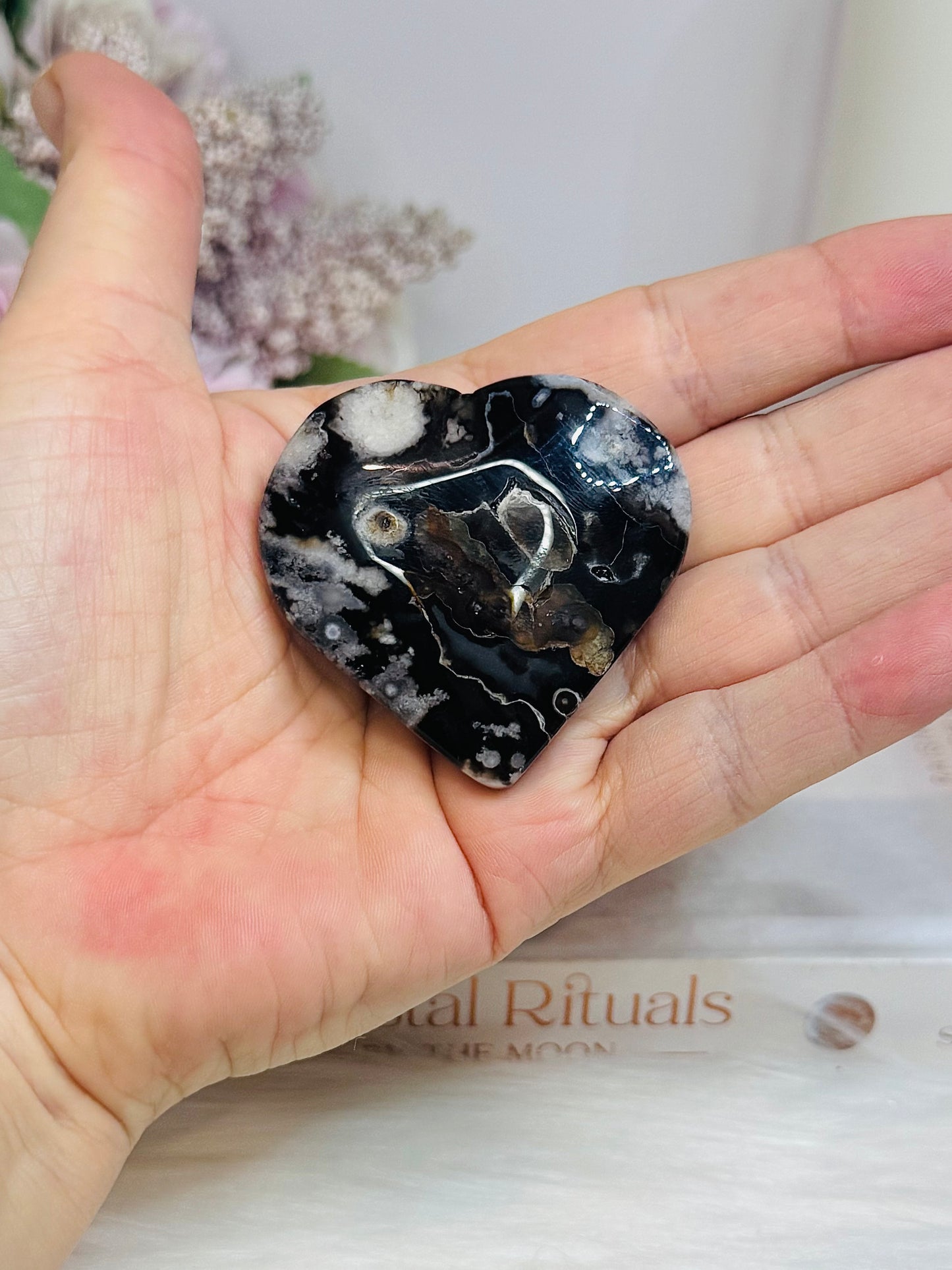 Black Flower Agate Heart