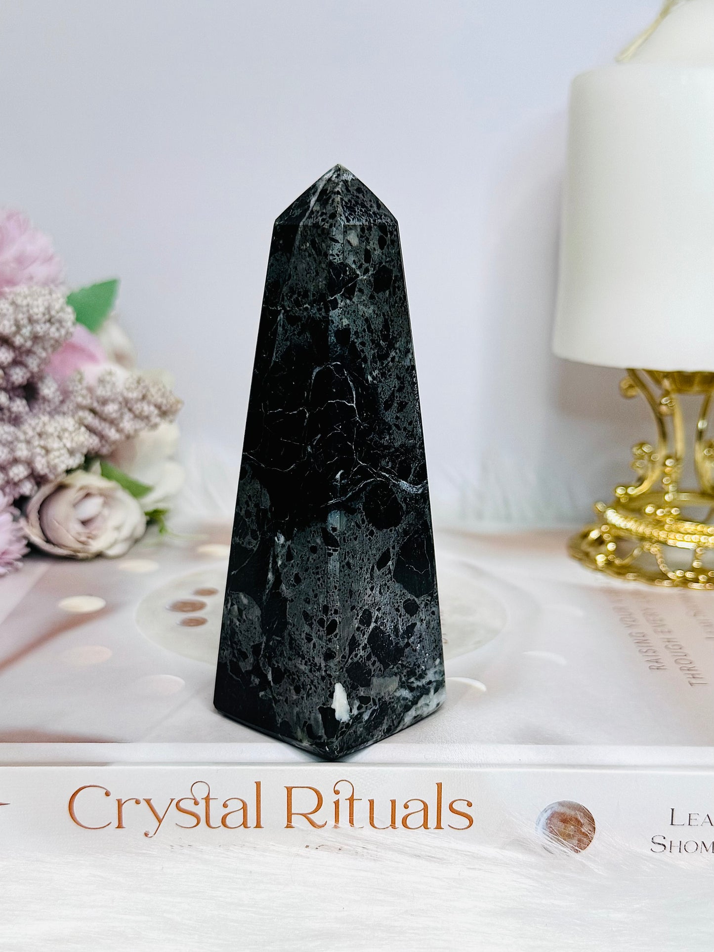 Black Onyx Tower 11cm