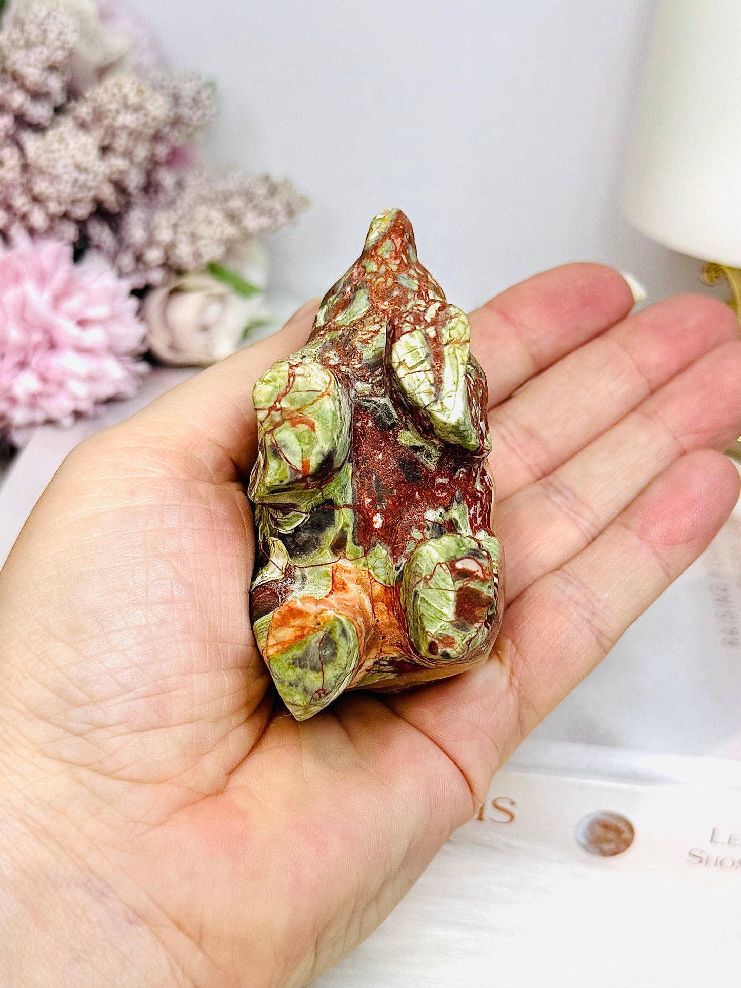 Money Agate Carved Bear 8cm