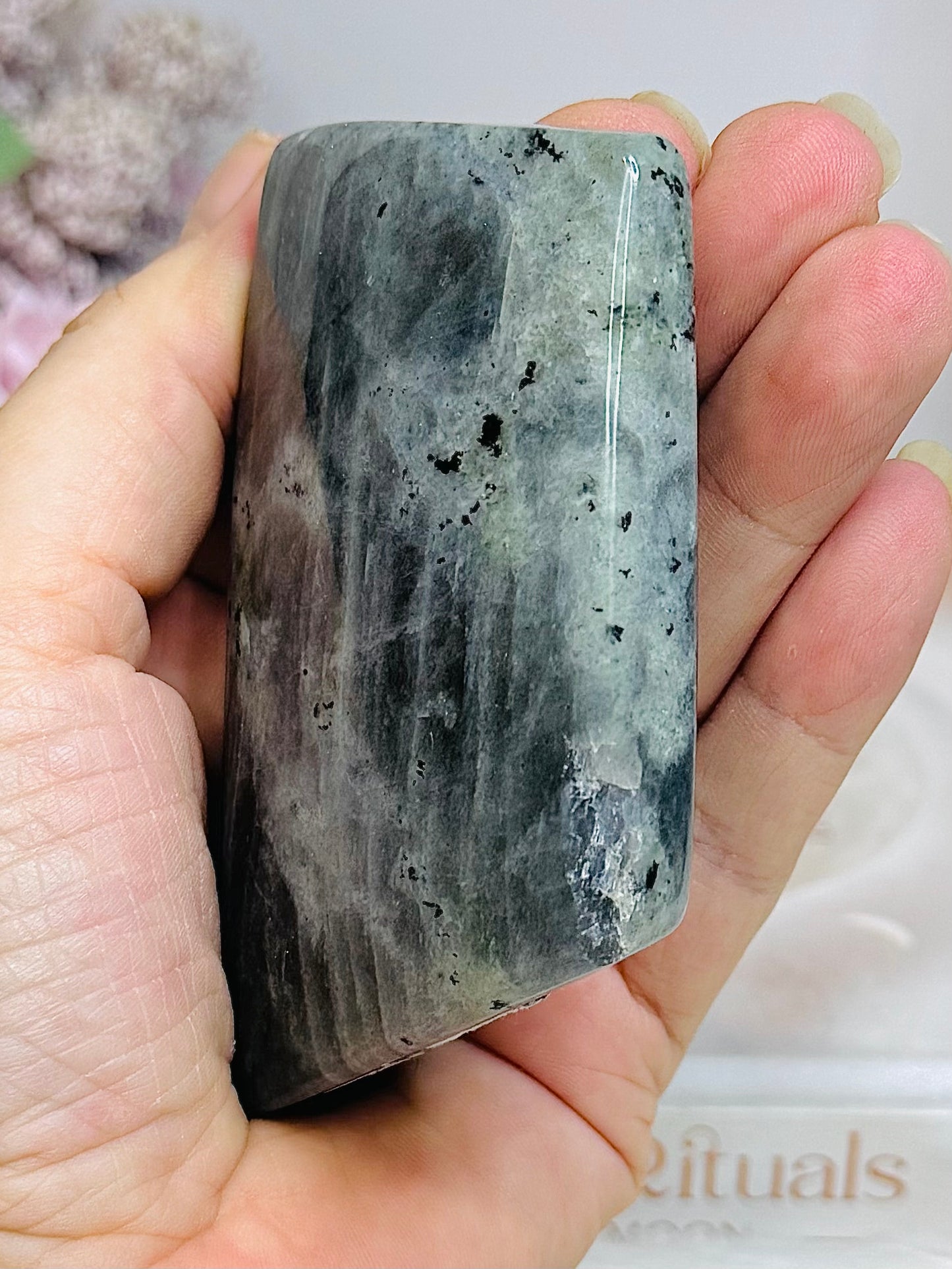 Labradorite Freeform 9cm (chip in side)