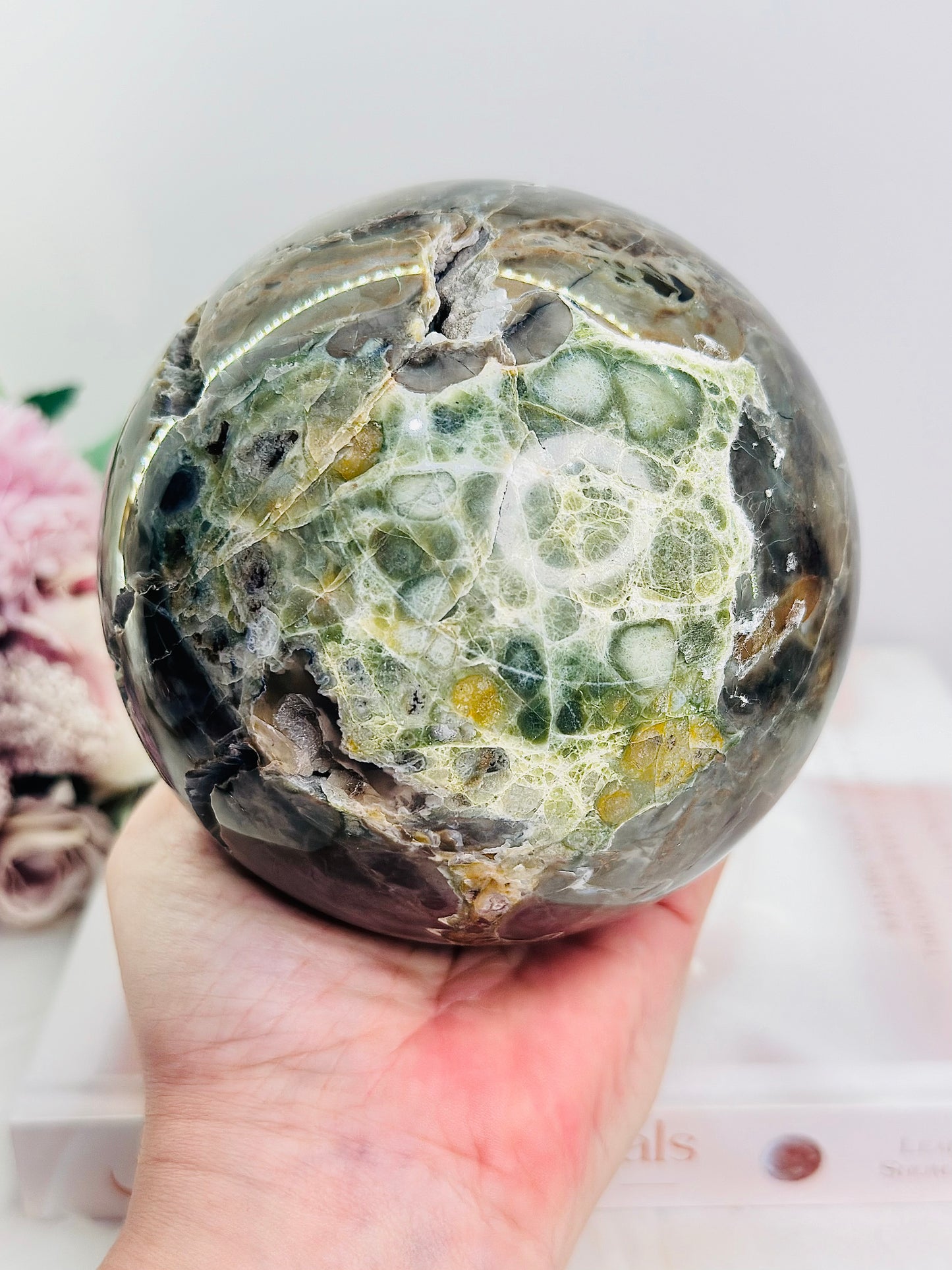 ⚜️ SALE ⚜️ Huge 1.63KG Naturally Occuring Volcanic Druzy Agate Sphere (UV Reactive)On Stand