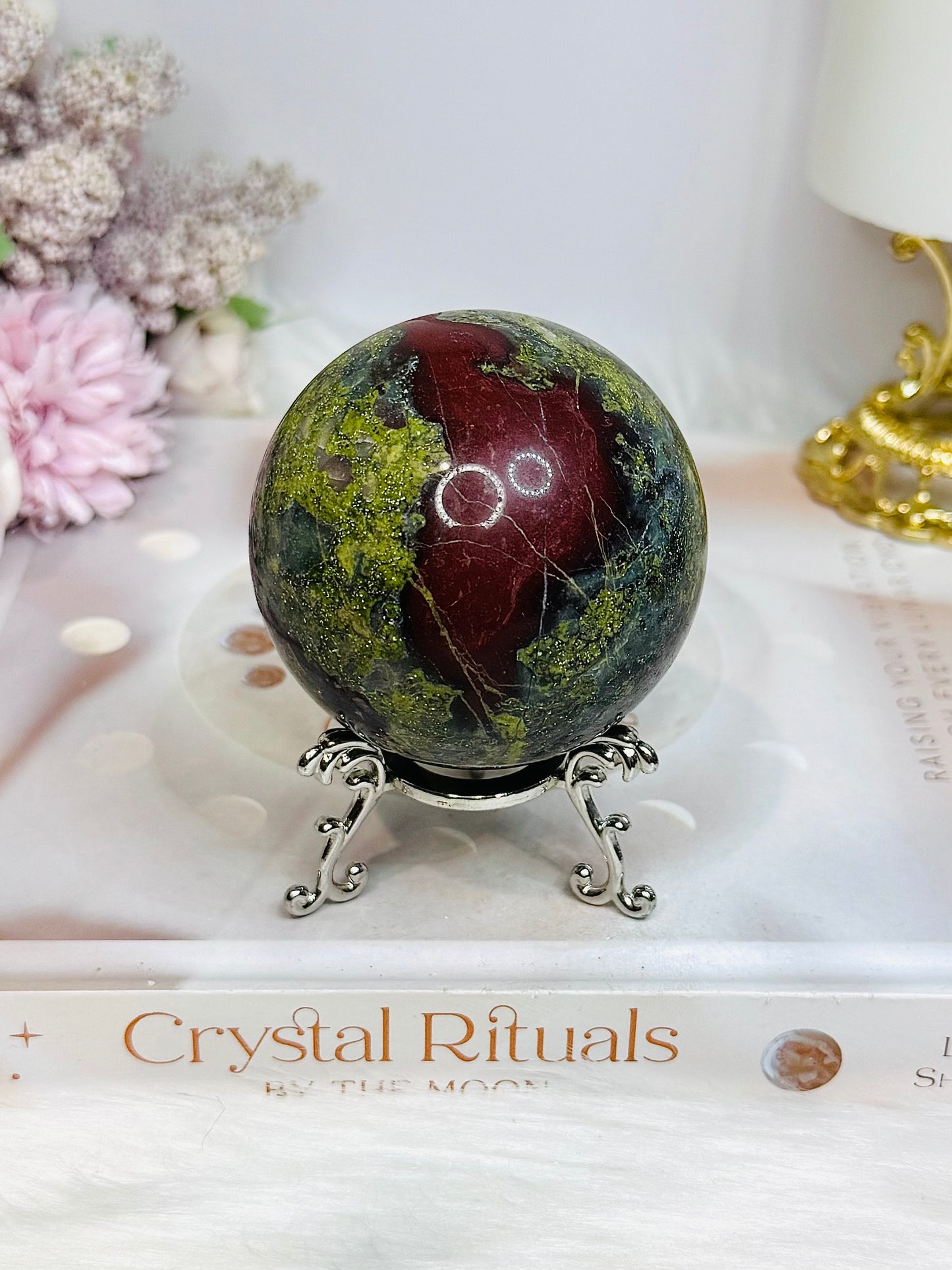 Dragons Blood Sphere on Stand 394g