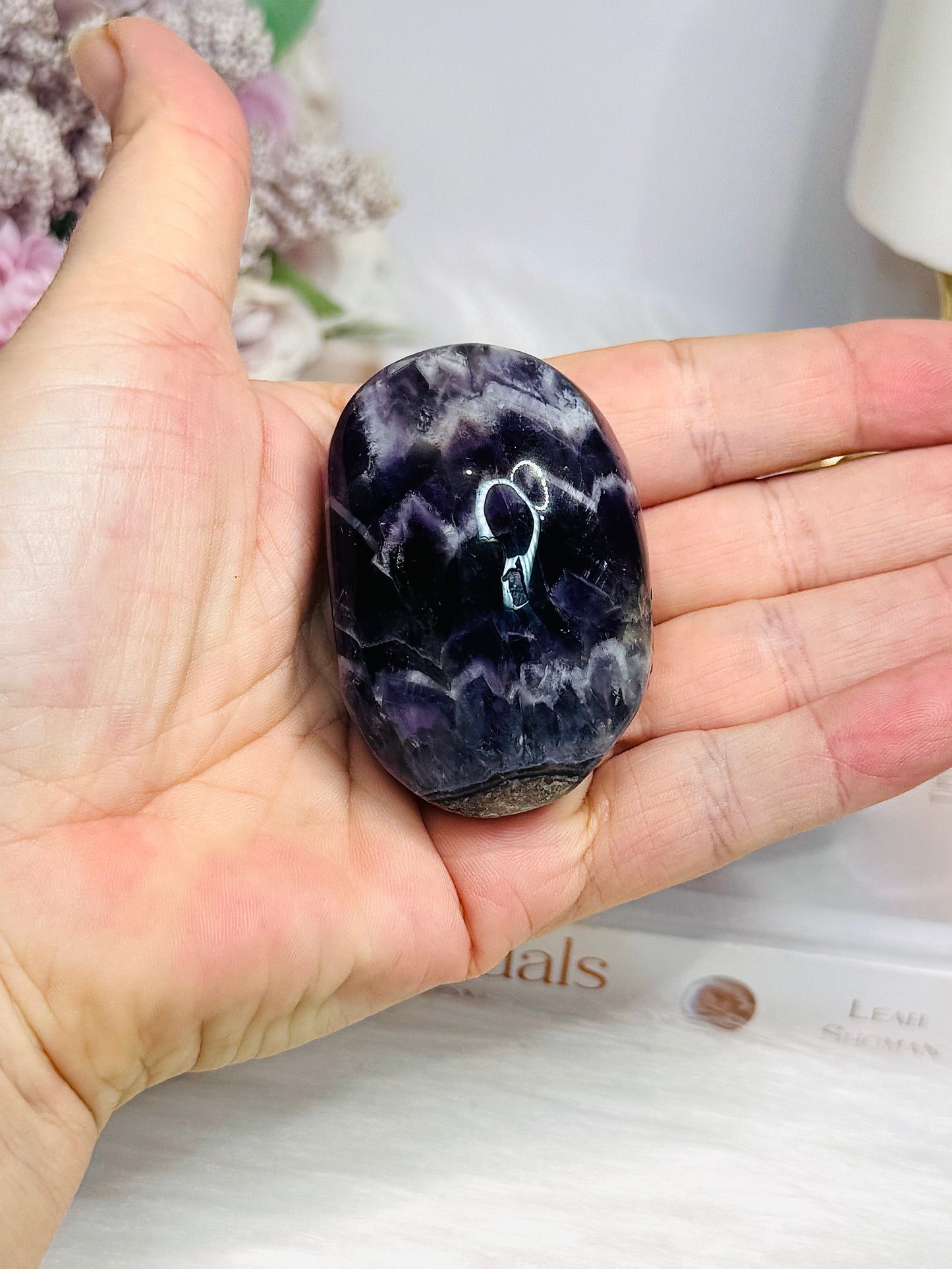 Large Chevron | Dream Amethyst Palm Stone