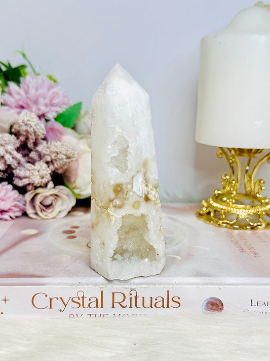 White Druzy Quartz Tower 11cm