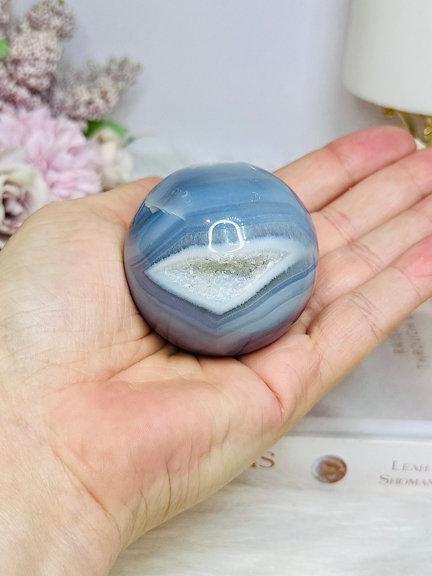 Druzy Agate Sphere on Stand 172g ￼