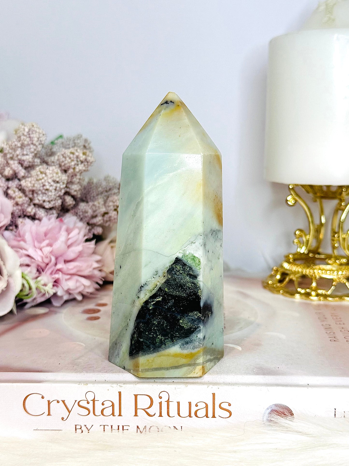 Chunky Sky Blue Quartz Tower 11cm (Imperfect Tip)