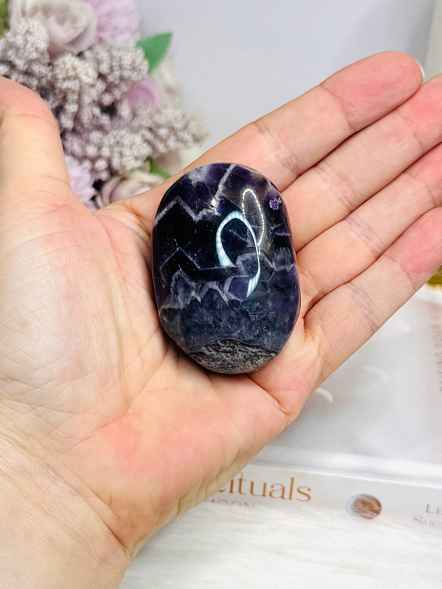 Large Chevron | Dream Amethyst Palm Stone