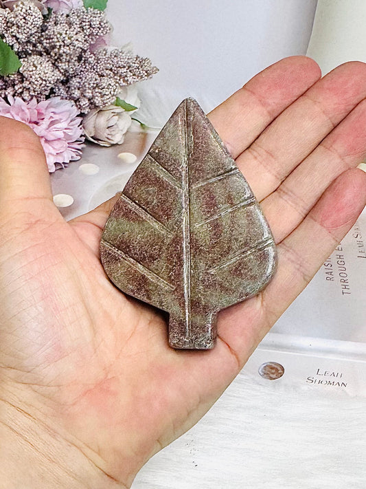 Jasper Carved Leaf 8cm