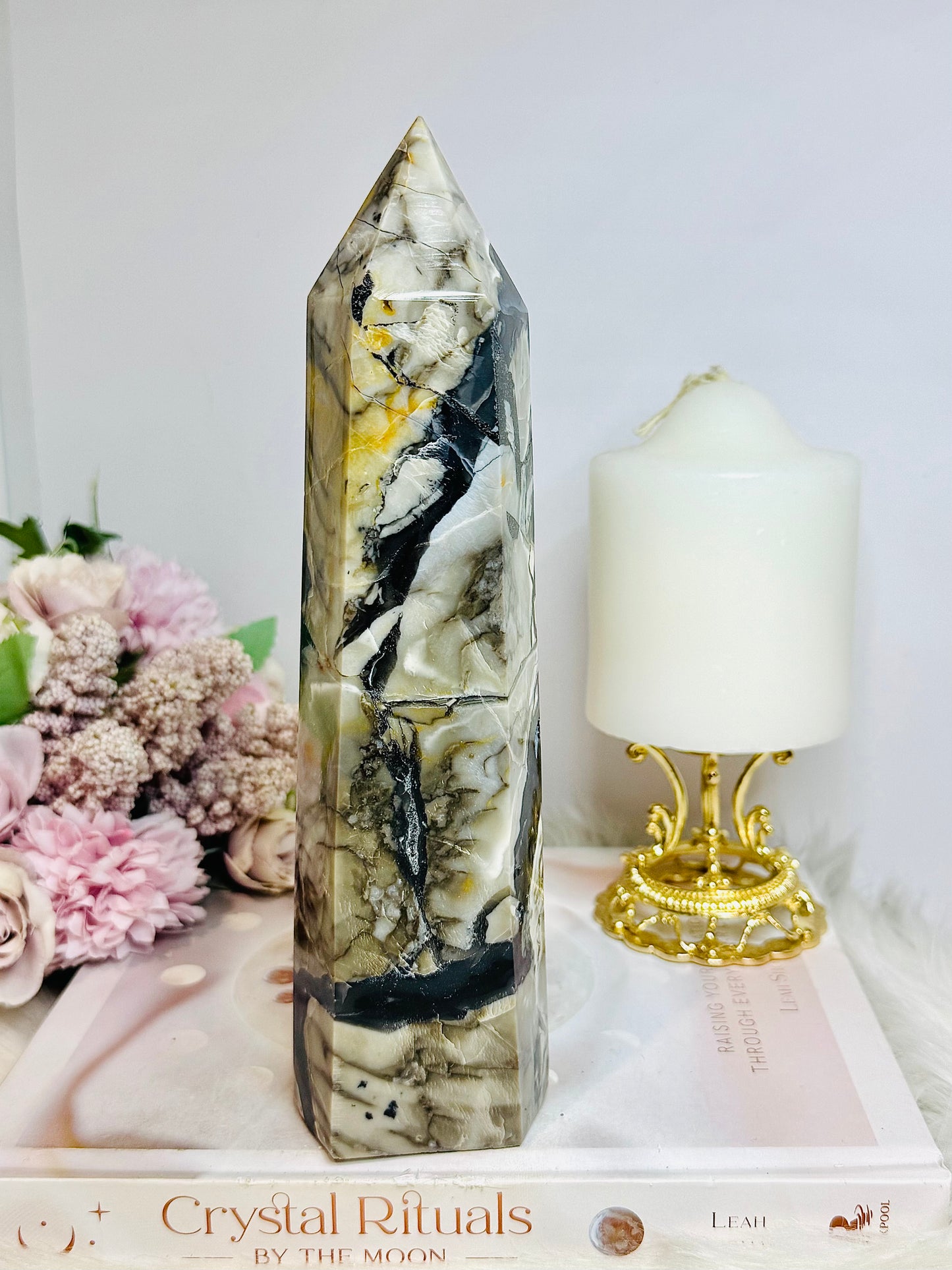 Large Volvano Agate Tower (UV Reactive) 22cm
