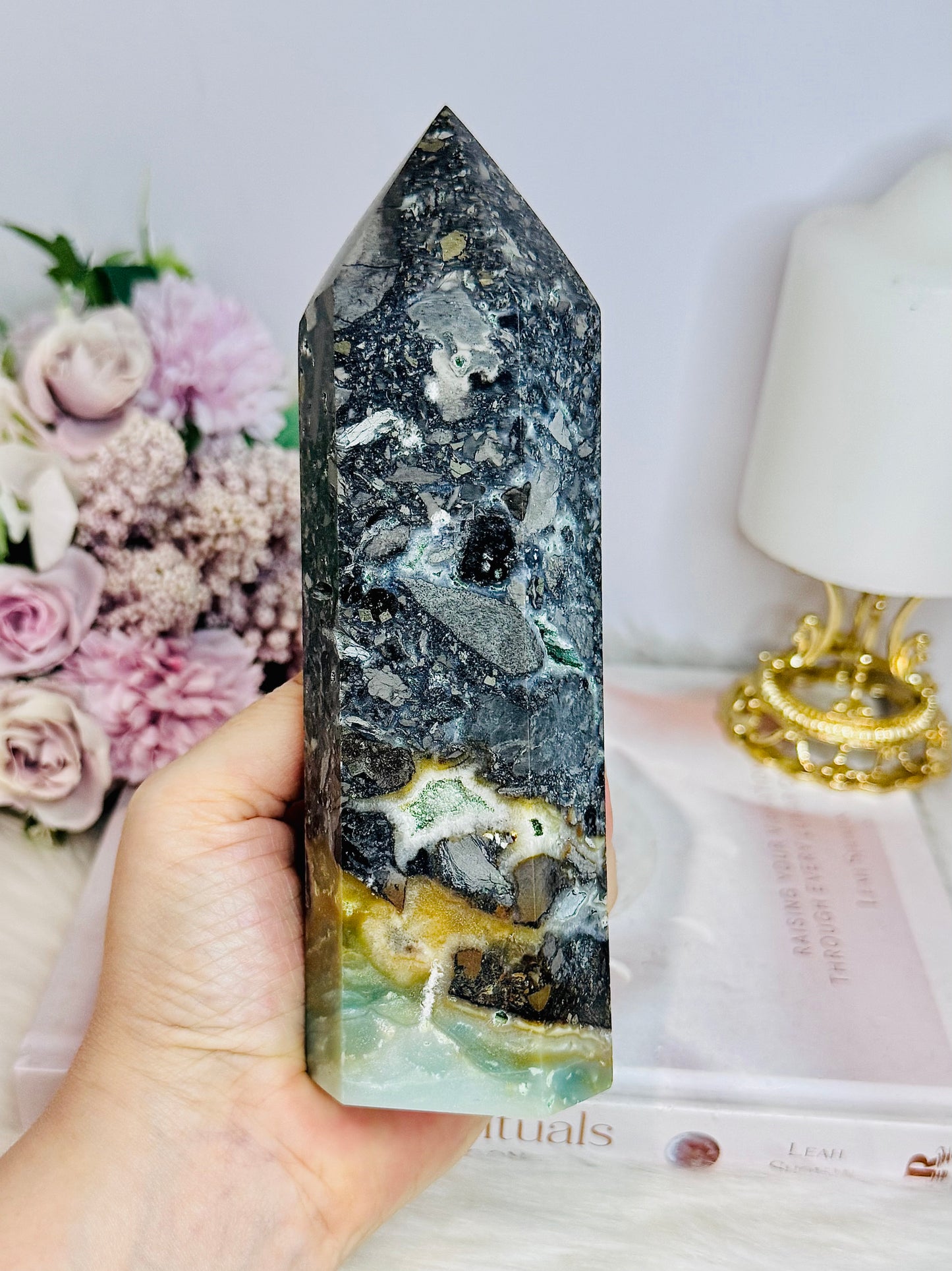Large Sky Stone Quartz Tower 16.5cm 656g